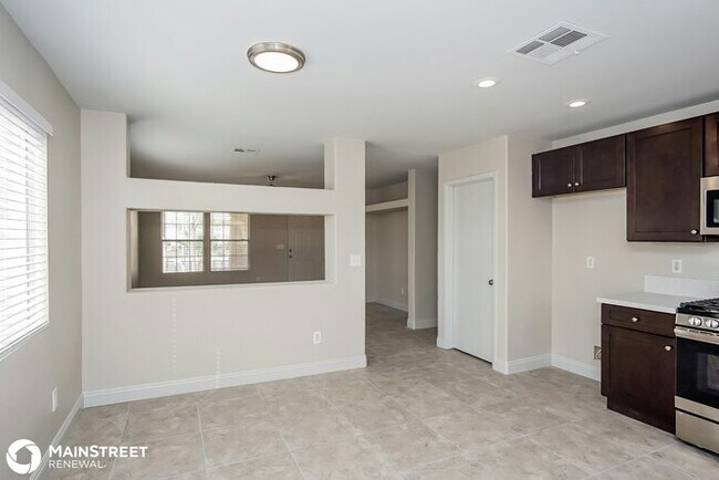 Foto del edificio - 793 Hitchen Post Dr, Henderson, NV 89011