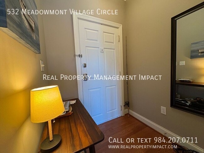 Building Photo - 532 Meadowmont Village Cir