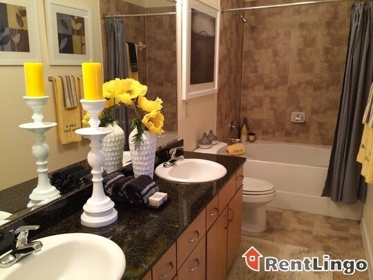 Foto principal - 15511 Tuckerton Rd