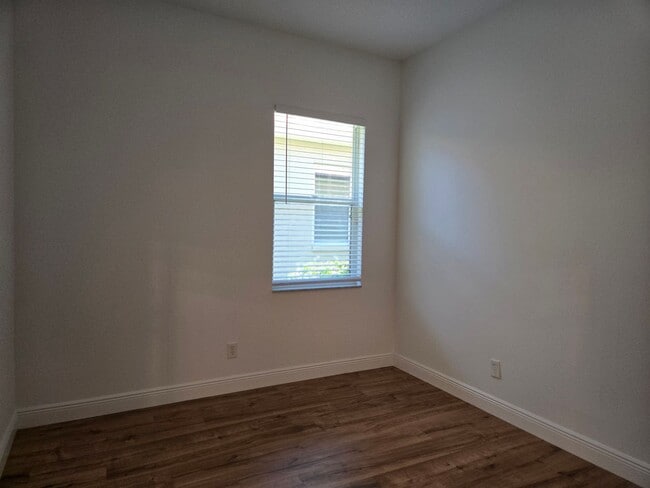 Building Photo - Lake Mary - 3 Bedrooms, 2 Bathrooms - $3,095.00