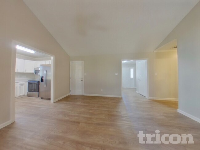 Foto del edificio - 1305 Rock Knoll Dr