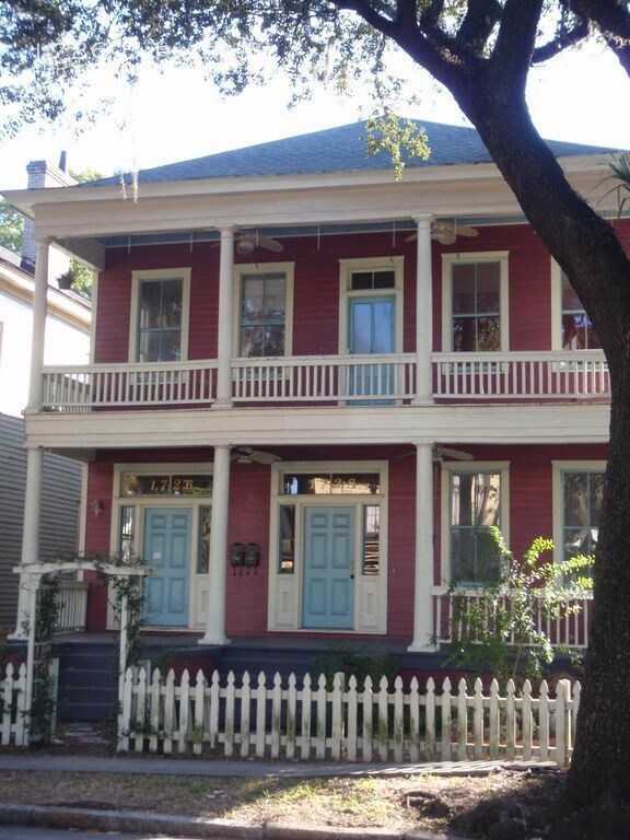 Primary Photo - 1726 Barnard St