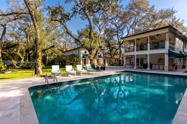 Foto del edificio - 10100 Lakeside Dr