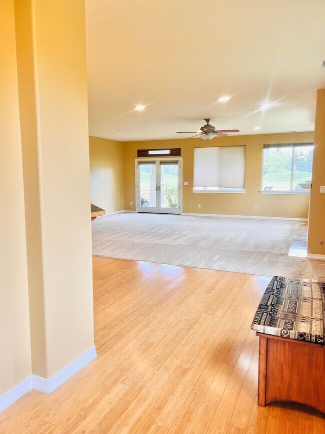 Building Photo - 8333 Camano Loop NE