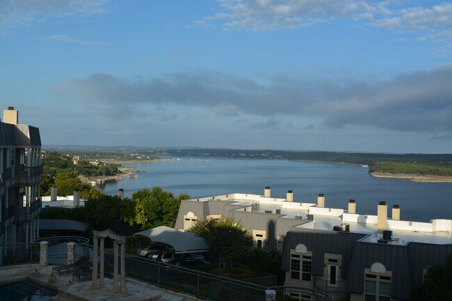 Foto del edificio - 2918 Ranch Rd 620