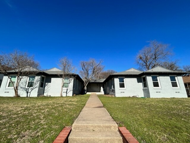 Front of Home - 1755 Mariposa Dr