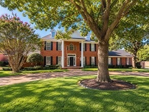 Building Photo - 3403 Crossgate Cir S