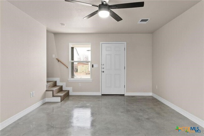 Foto del edificio - 803 White Meadow Ln