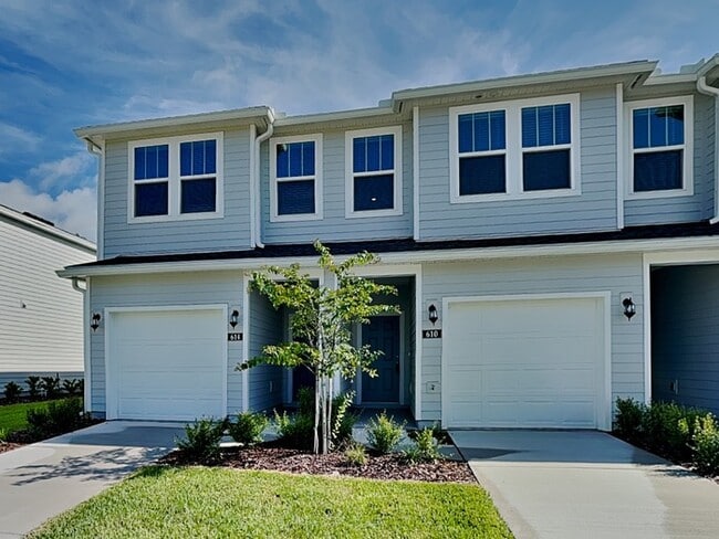 Building Photo - 610 Holly Lks Dr
