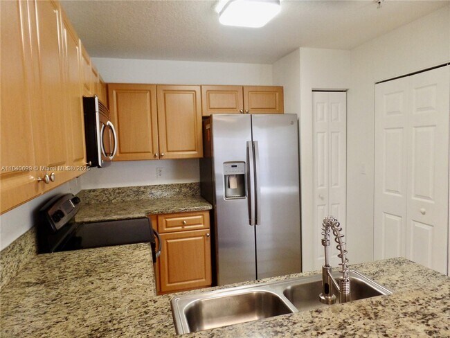 Foto del edificio - 14358 SW 9th Ct