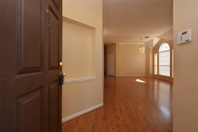 Building Photo - 16902 Valley Palms Dr