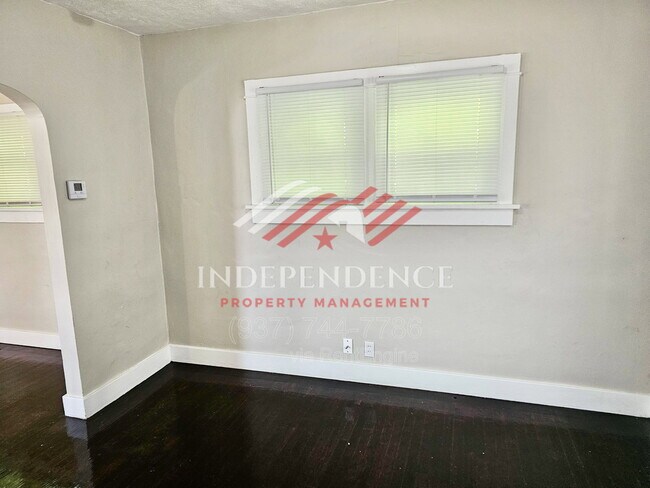 Building Photo - 2449 Nill Ave
