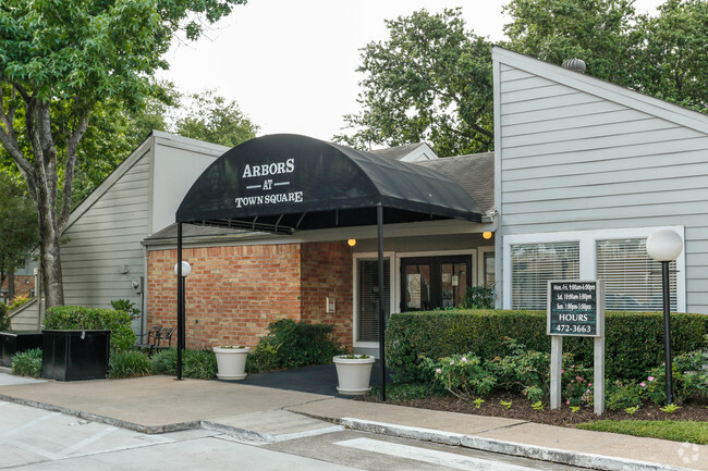 Building Photo - Arbors at Town Square