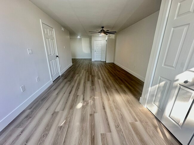 Building Photo - 2890 N Oakland Forest Dr