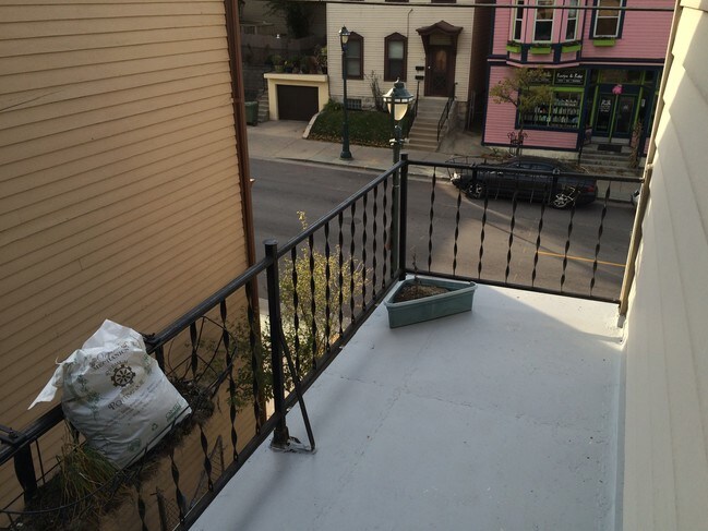 Foto del edificio - 914 E Brady St