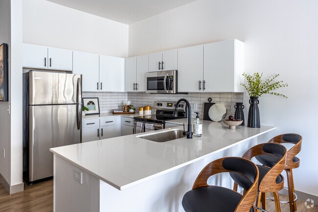 1BR, 1BA - 727 SF - Converge KC Uptown