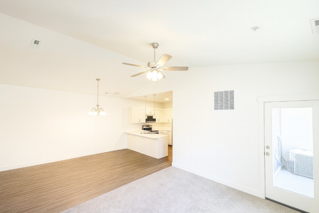 Building Photo - 4777 Alder Dr