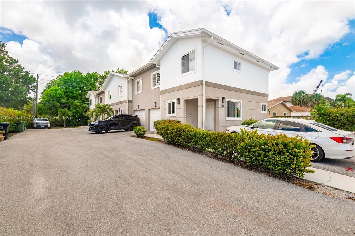 Foto principal - 811 NW 3rd Ave