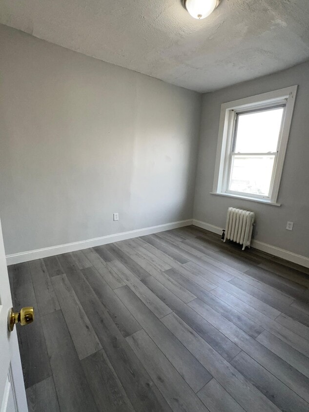 Foto del edificio - 684 Summer Ave