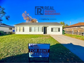 Building Photo - 963 Everett Ave Building Photo - 963 Everett Ave