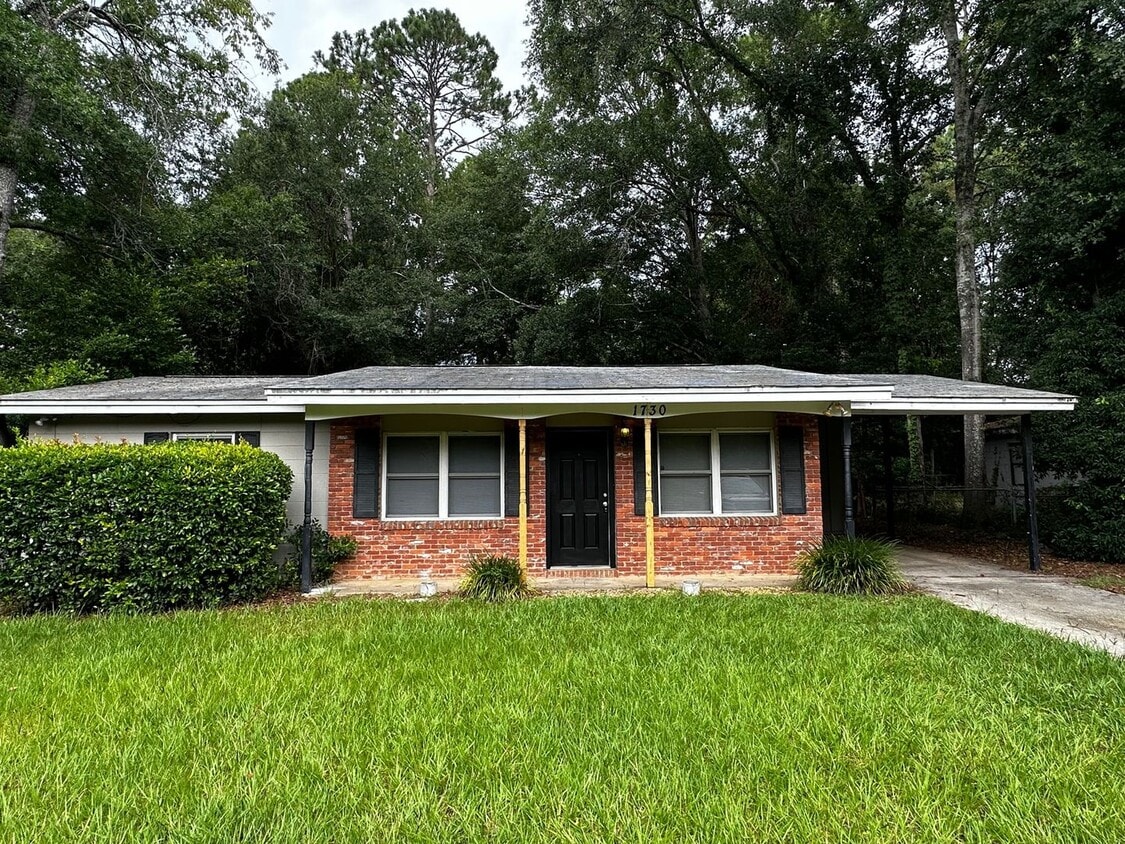 Photo - 1730 Atkamire Drive