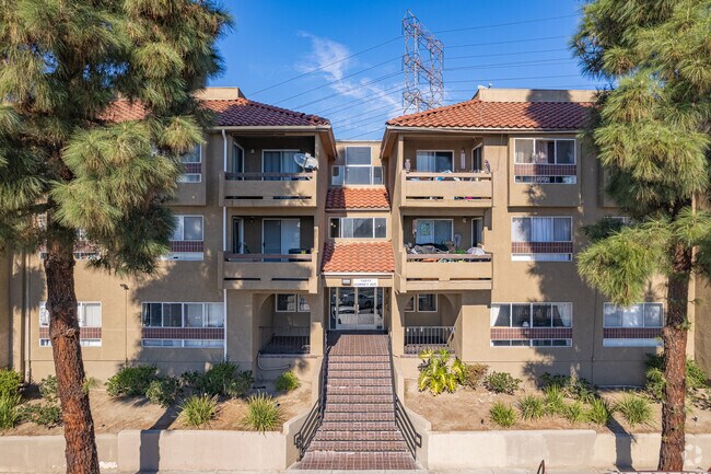 14809-14819 Downey Ave Paramount, CA 90723-4527 - 14809-14819 Downey Ave