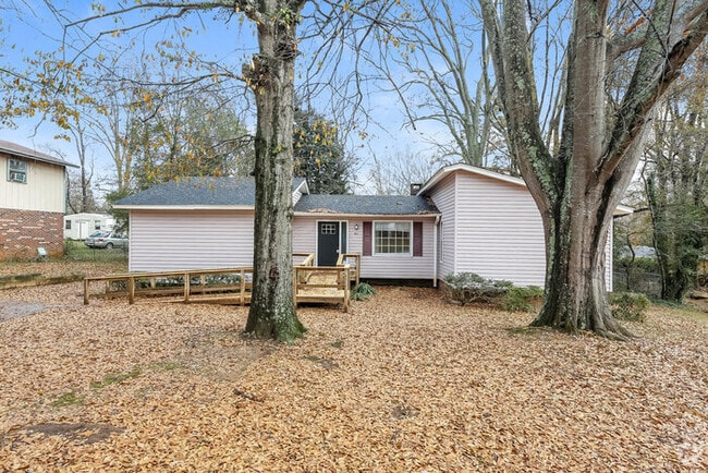 Building Photo - 421 Sellwood Cir