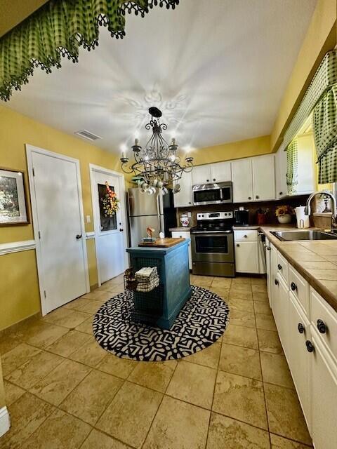 Building Photo - 9930 Frangipani Tree Way