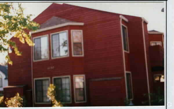 Building Photo - 1157 Brace Ave