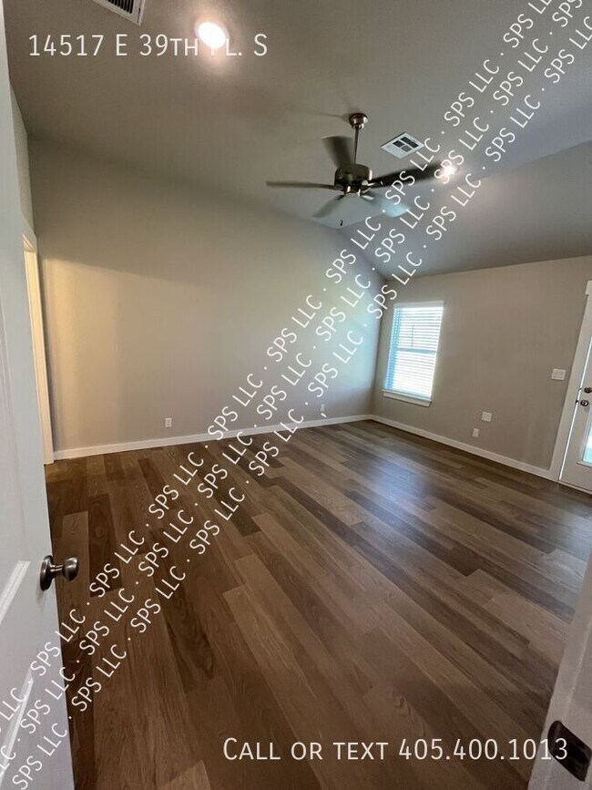 Foto del edificio - 14517 E 39th Pl S