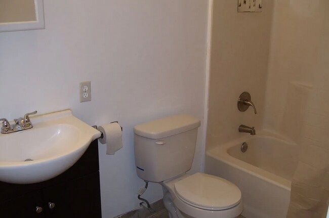 Foto del edificio - 2 Farwell St