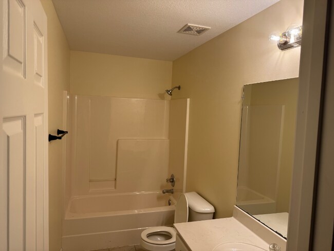 Foto del edificio - 3122 Clydesdale Dr