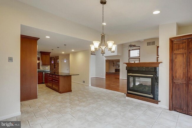 Foto del edificio - 9801 Clydesdale St