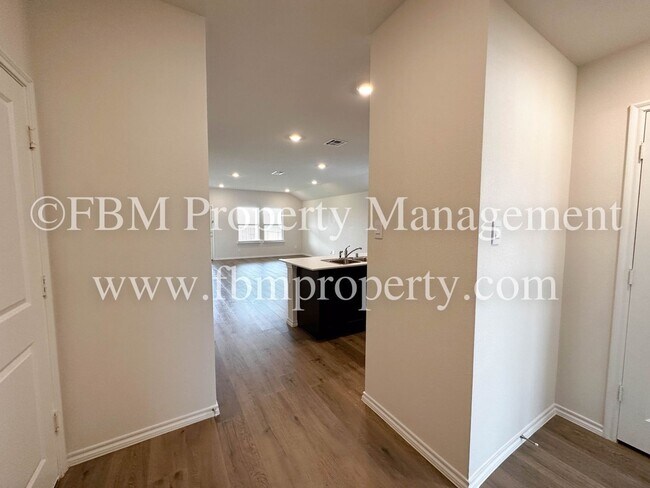 Foto del edificio - 864 Keystone Ct