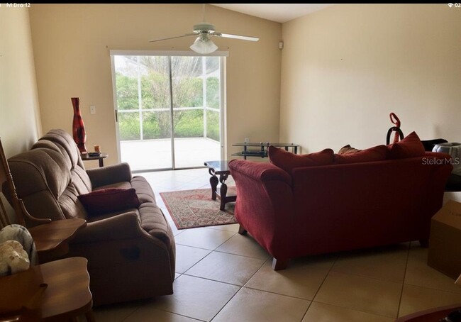 Foto del edificio - 2127 Rj Cir