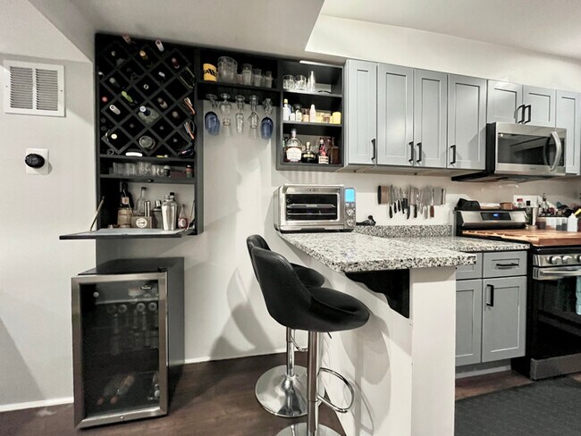 Photo - 708 S Curley St Townhome