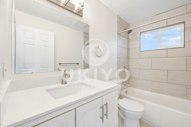 Building Photo - 3007 Nicol Ave