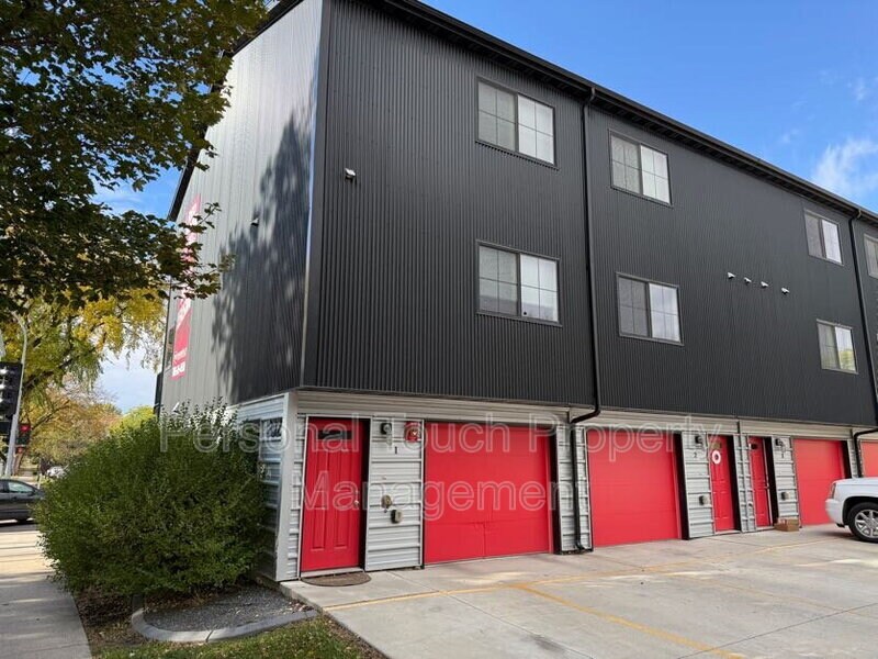 Foto principal - 808 7th Ave S