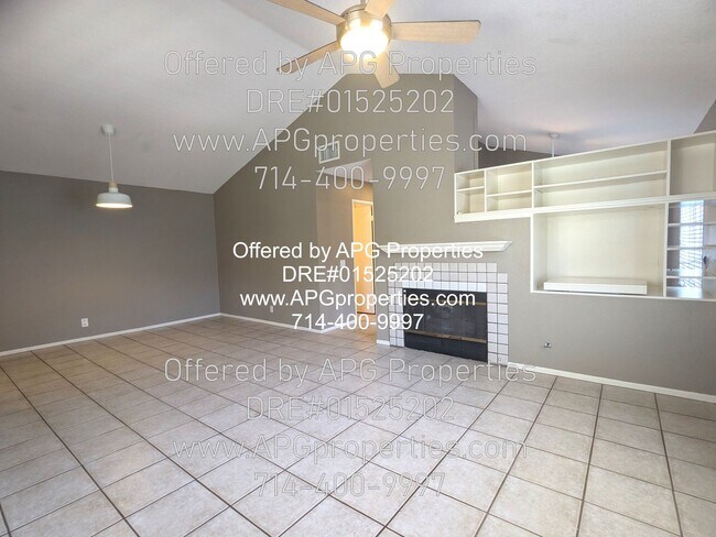 Building Photo - 2 Bedroom 1 Bathroom Condo with garage in ...