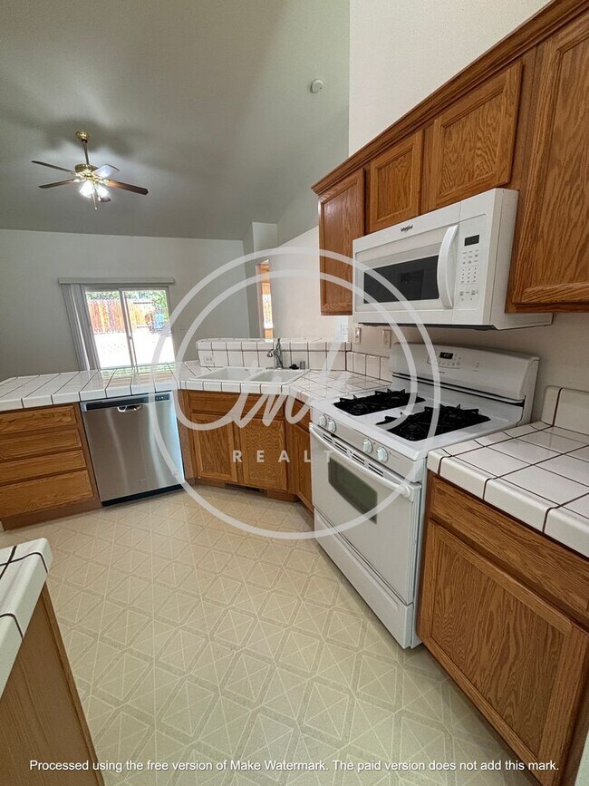 Foto del edificio - Single Family Home in Chichester Neighborhood for Rent on Harvest Ave.