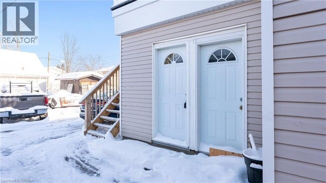 Photo du bâtiment - 356 Wellington St