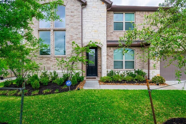 Building Photo - 31219 Gullwing Manor Dr