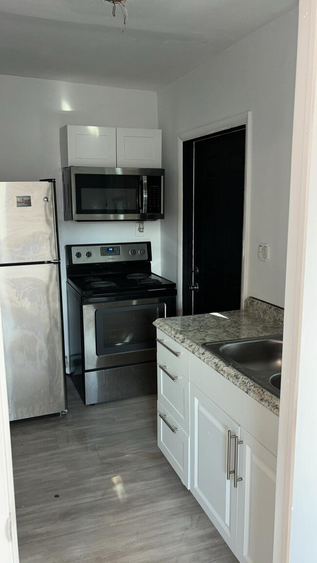 88 NE 68th Ter Unit Back, Miami, FL 33138 - Apartments in Miami, FL ...