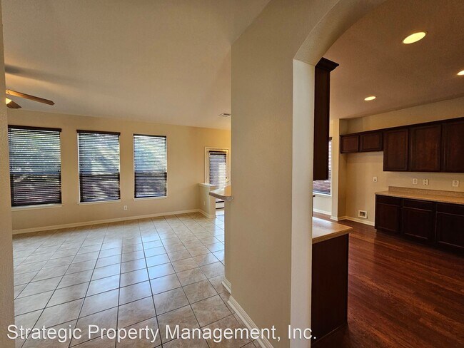 Foto del edificio - 3 br, 2.5 bath House - 9326 Hazelton Lane