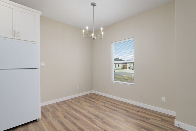 Foto del edificio - 2429 Summit Rd