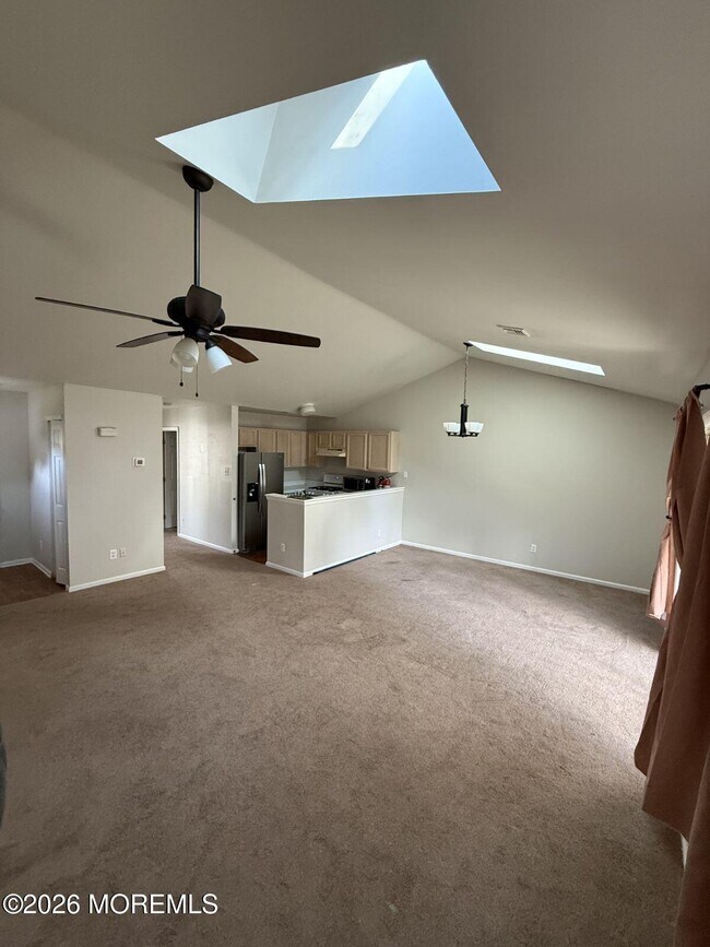 Foto del edificio - 12 Timberline Dr