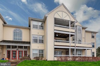 Building Photo - 115 Cascade Ct