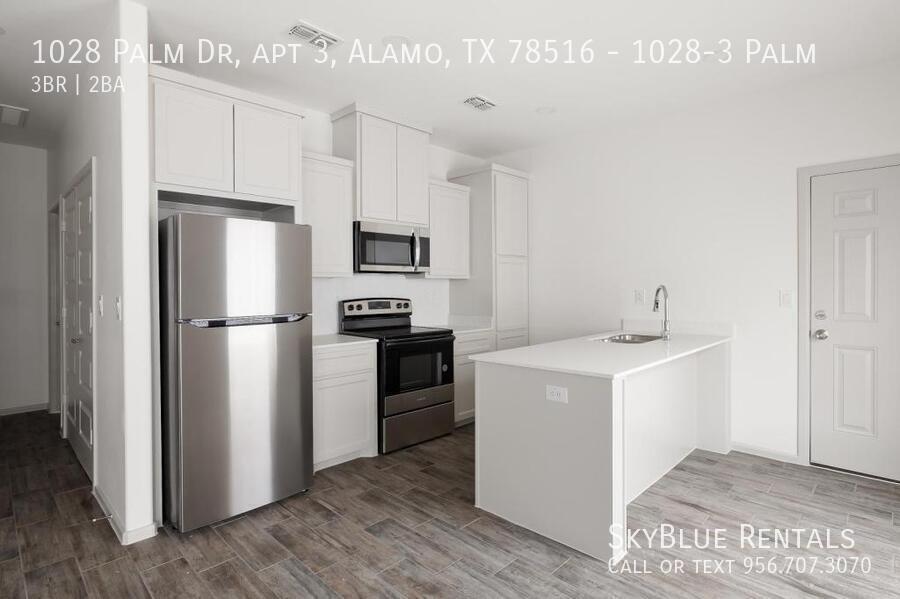 Foto principal - 1028 Palm Dr