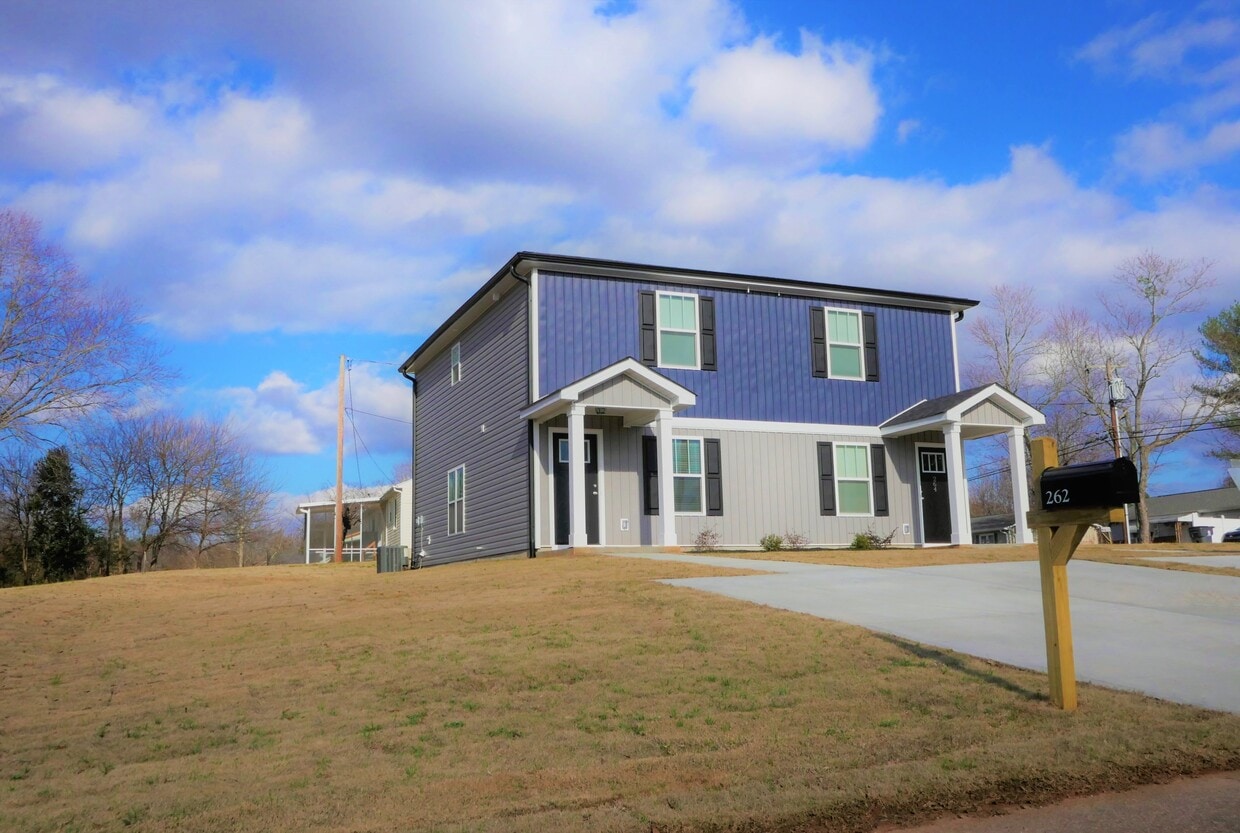 262 S Church St Ext. - 262 S Church St Ext