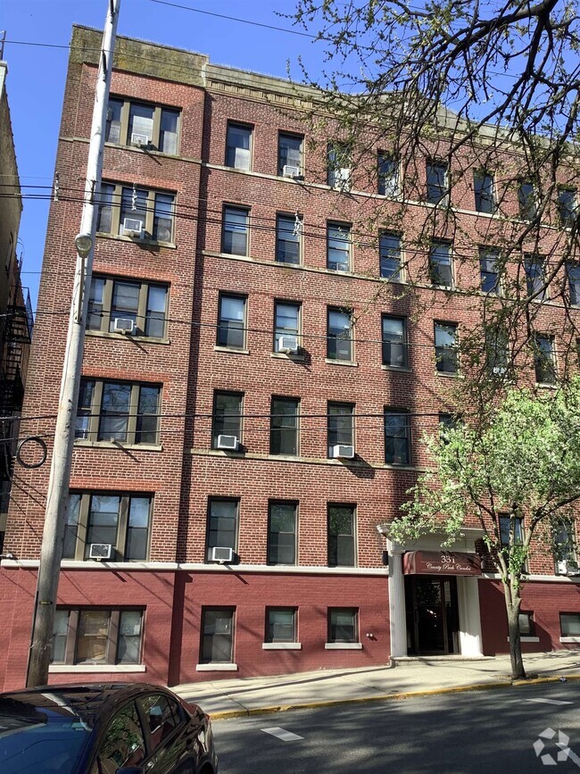Building Photo - 331 79th St